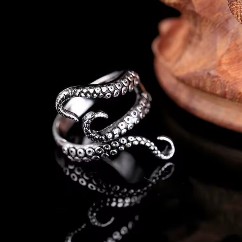 Bague à motif kraken style steampunk