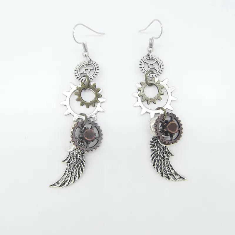 Bijoux d'oreilles steampunk pendants