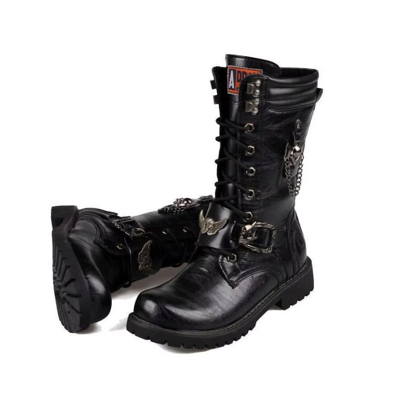 Bottes à tête de mort de style steampunk gothique