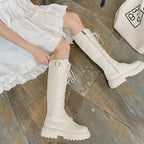 Bottes blanches destinées aux femmes
