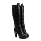 Bottes d’esthétique victorienne en cuir et simili
