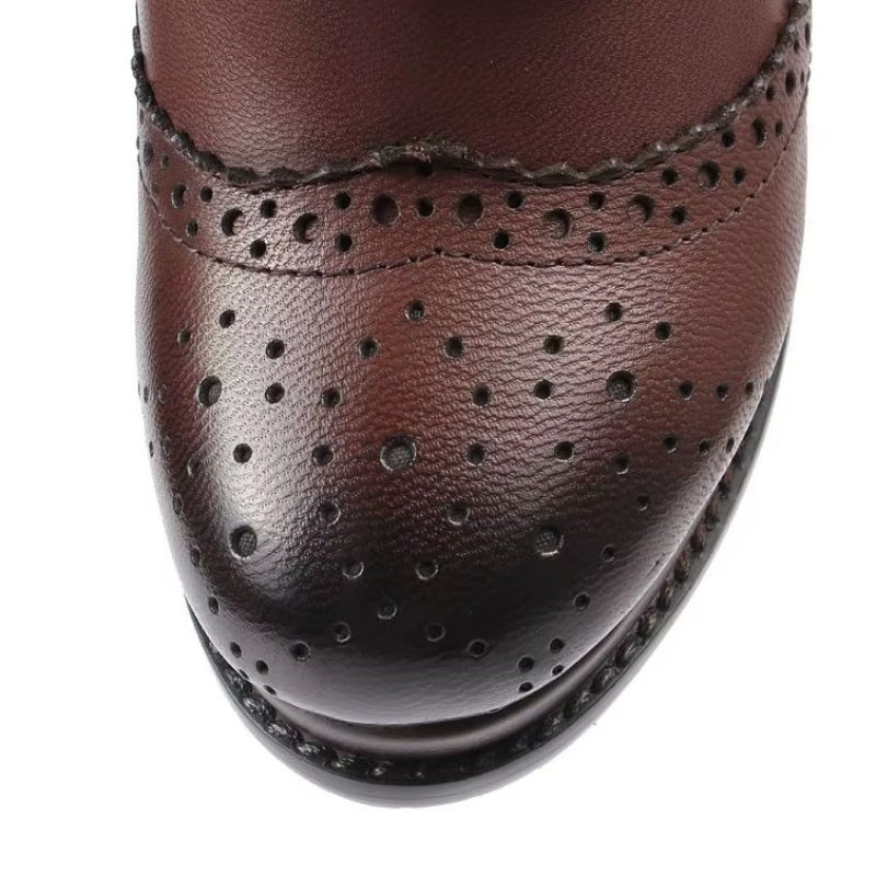 Bottes en cuir et simili à l’allure victorienne