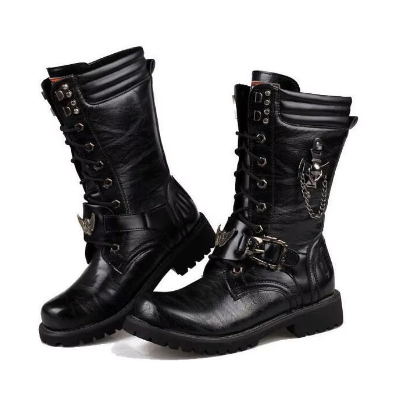 Bottes gothiques esprit steampunk à tête de mort