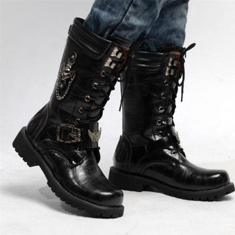 Bottes steampunk au look gothique tête de mort