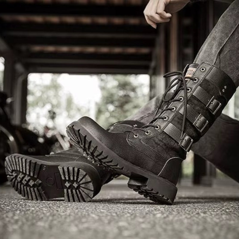 Bottes style steampunk destinées à la moto