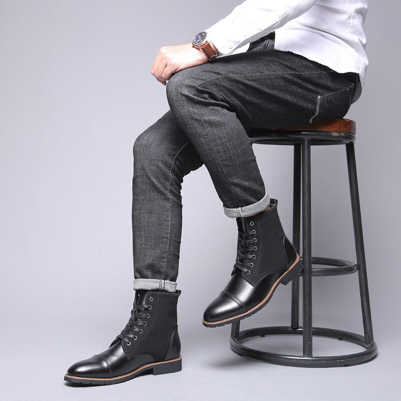 Bottines à lacets de couleur noire