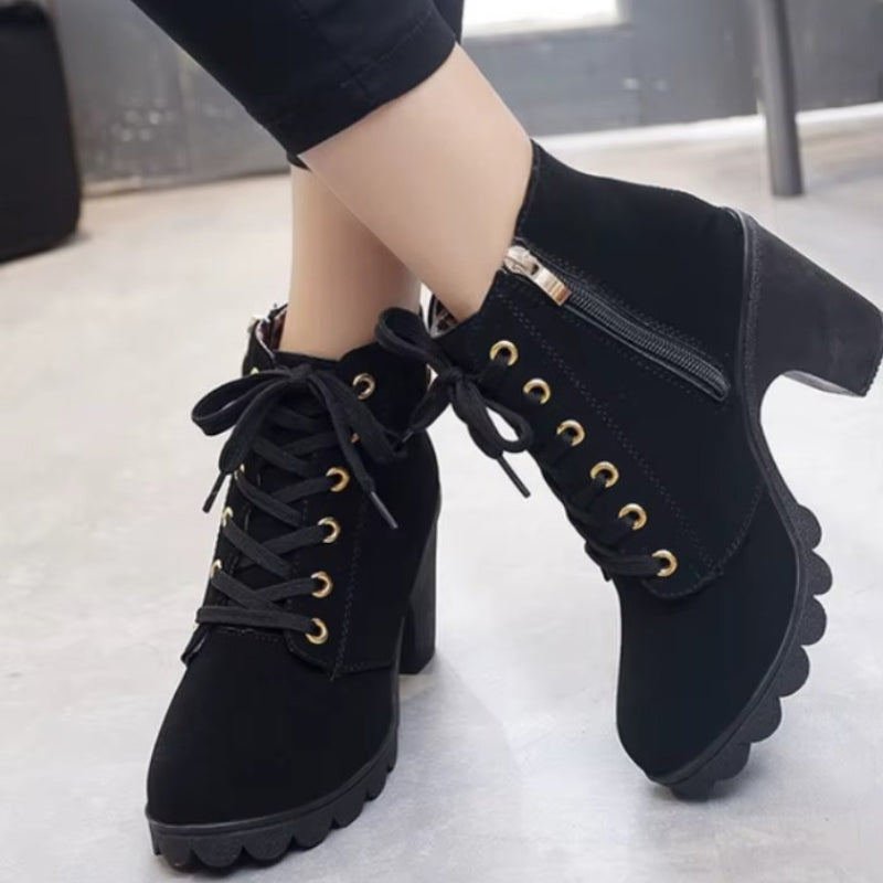 Bottines à talon de forme carrée