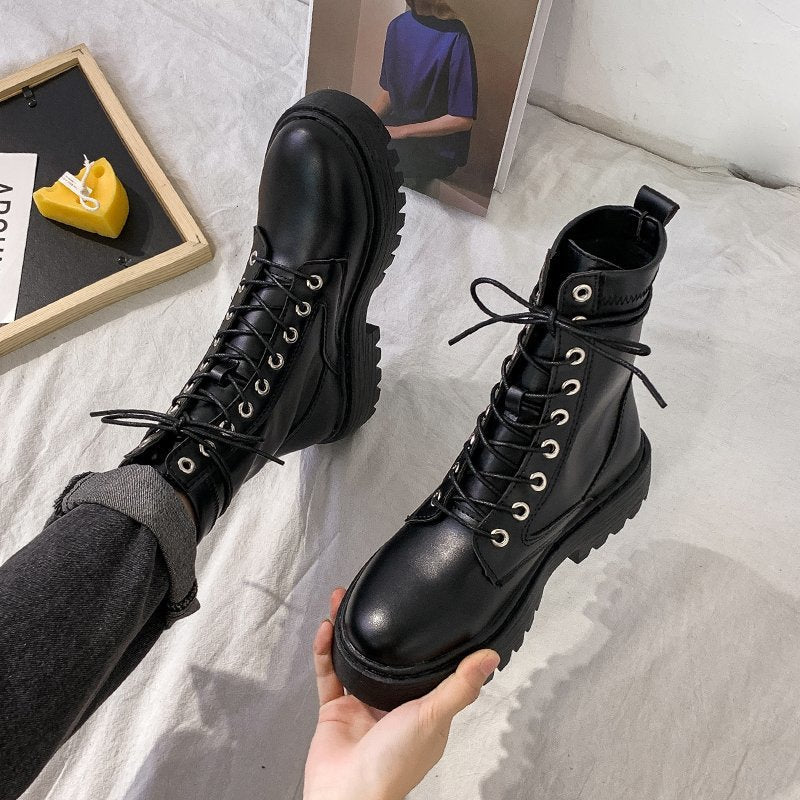 Bottines avec plateforme et lacets