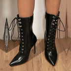 Bottines de style rétro à haut talon