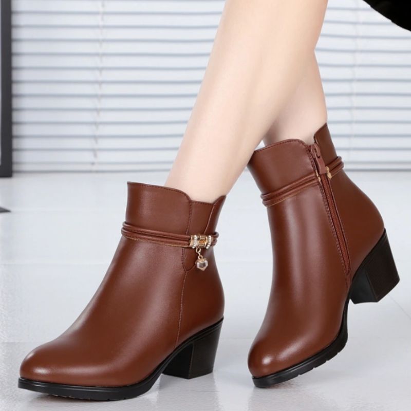Bottines en PU marron avec talon