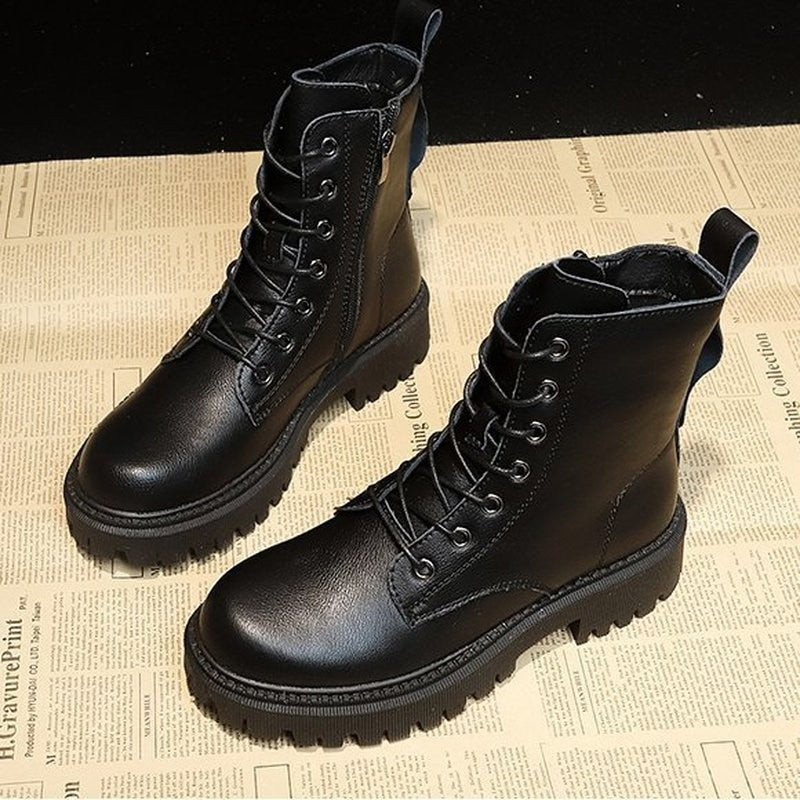 Bottines femme au style militaire