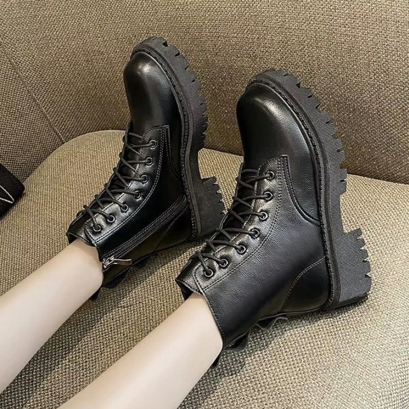 Bottines femme de style militaire