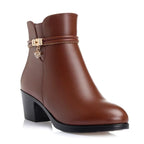Bottines marron à talon conçues en PU