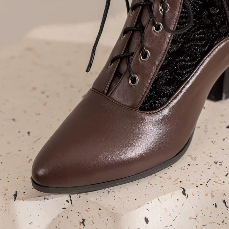 Bottines mêlant styles steampunk et édouardien