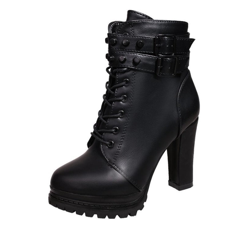 Bottines noires à talon haut