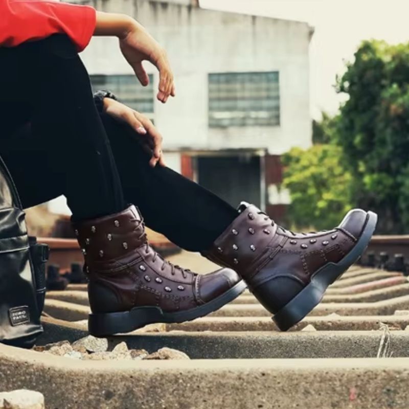 Bottines style moto en marron