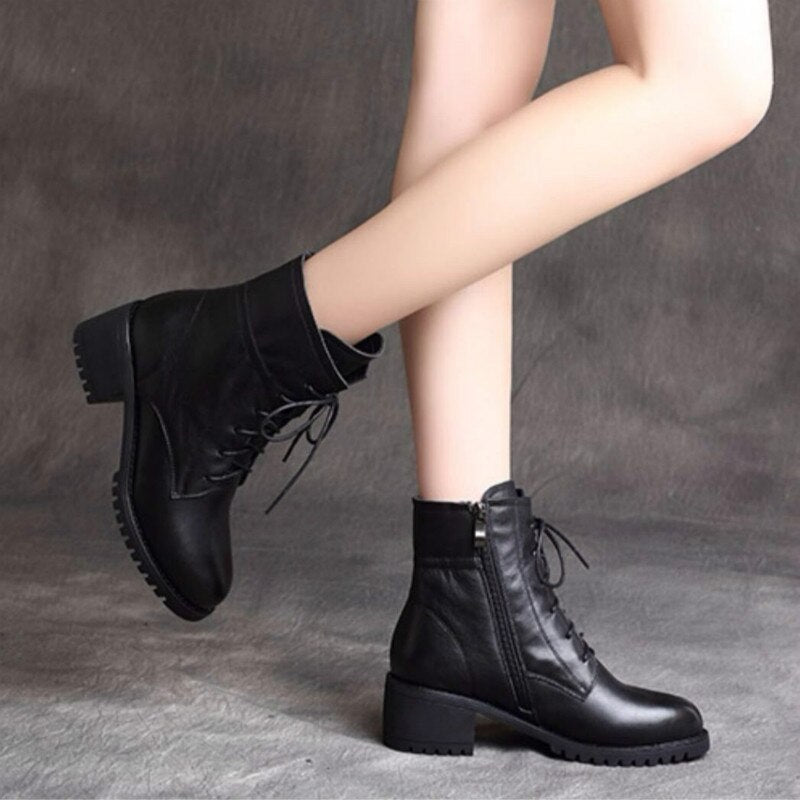 Bottines style victorien en simili