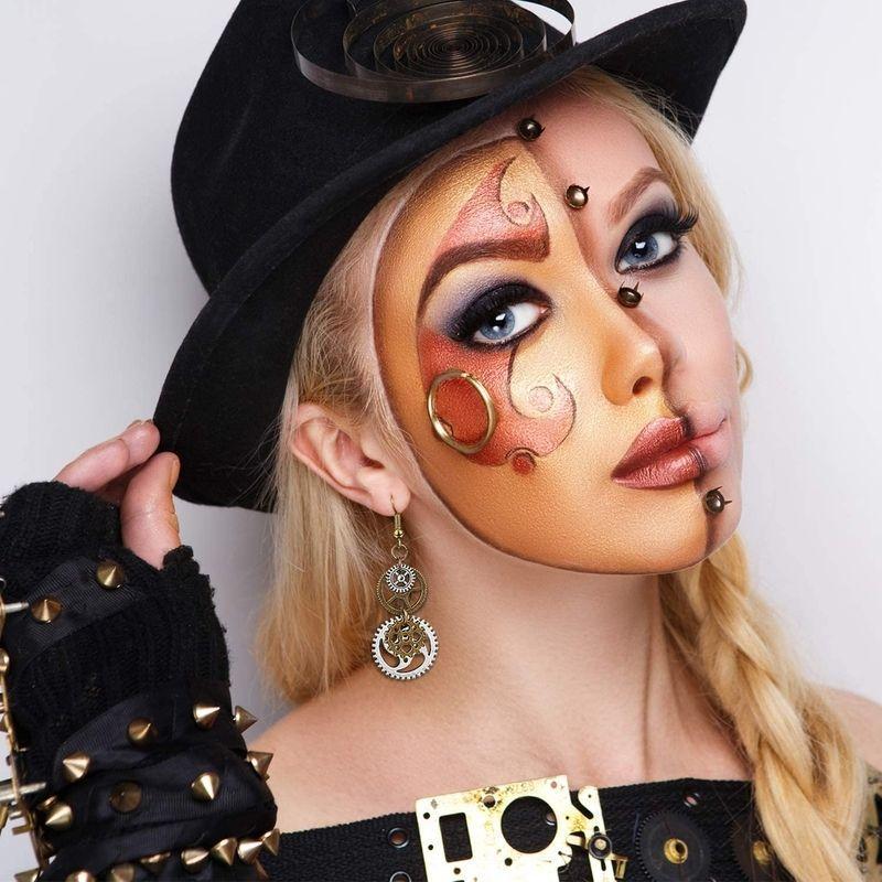 Boucles d’oreilles dans un style steampunk