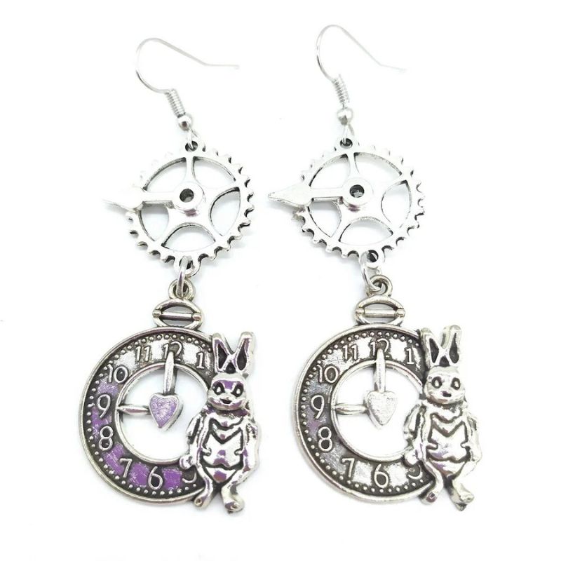 Boucles pendantes de style steampunk
