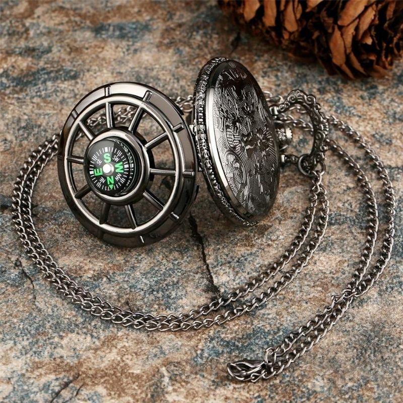 Boussole à gousset d’inspiration steampunk
