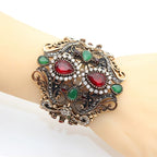 Bracelet avec perle d’esthétique victorienne