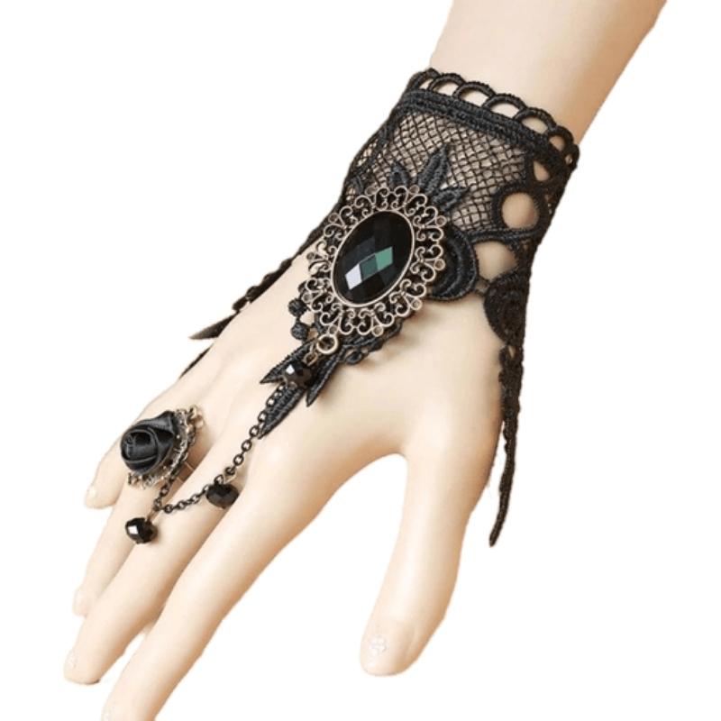 Bracelet gothique en dentelle