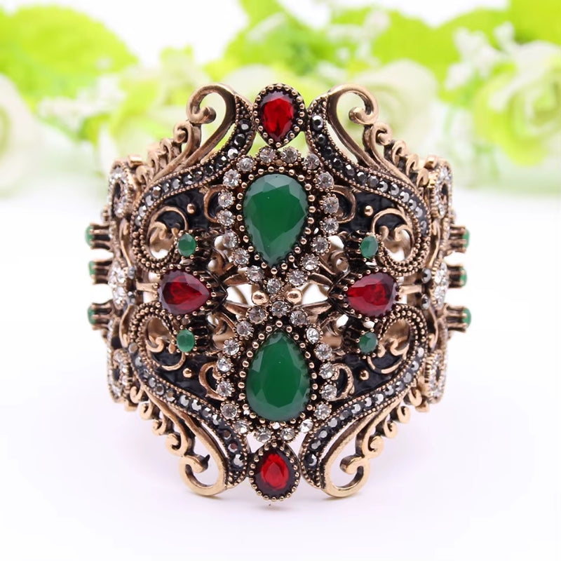 Bracelet victorien agrémenté d’une perle