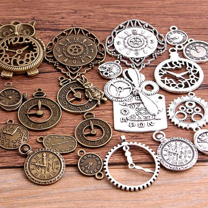 Breloque d'inspiration steampunk