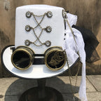 Chapeau blanc à l'esthétique steampunk
