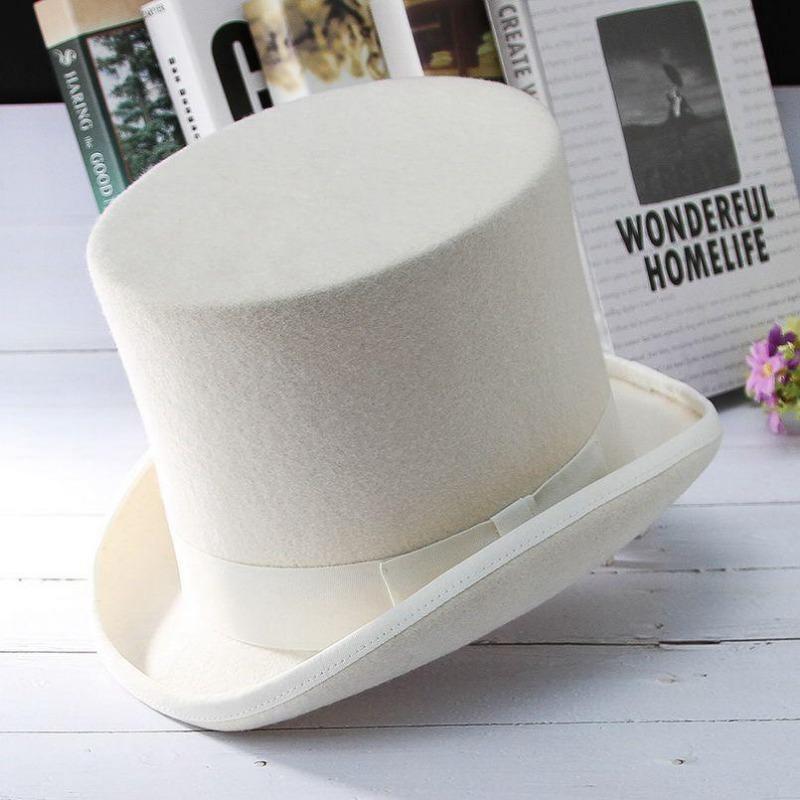 Chapeau blanc de forme haute
