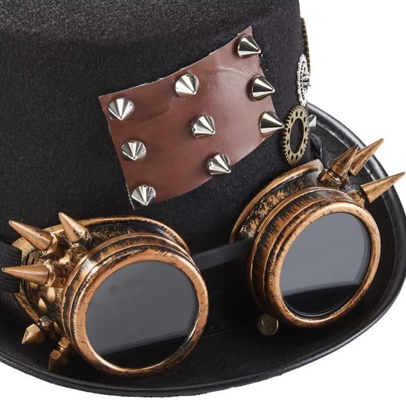 Chapeau esprit steampunk décoré d’un engrenage
