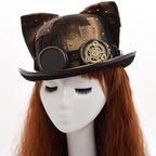 Chapeau orné d’une oreille de chat