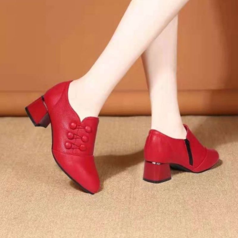 Chaussures victoriennes destinées aux femmes