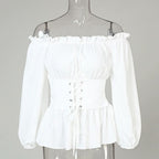Chemise blanche à épaules découvertes