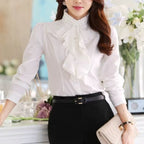 Chemise blanche à jabot victorienne