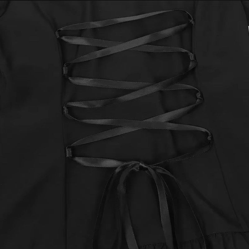 Chemise blanche avec jabot au style goth