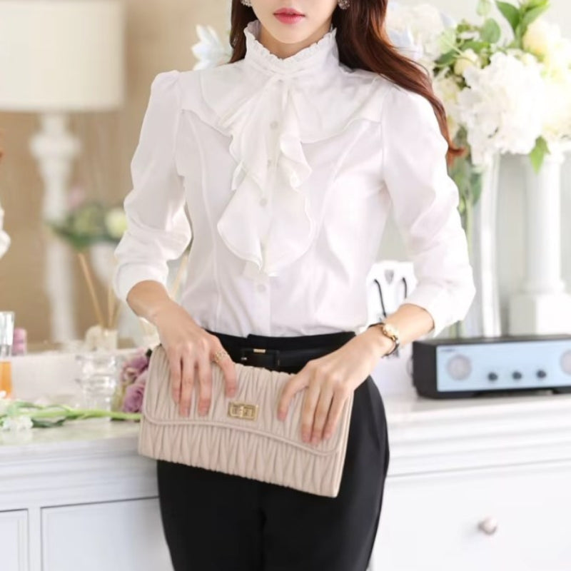 Chemise blanche avec jabot victorien