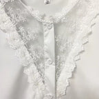 Chemise blanche d’inspiration victorienne