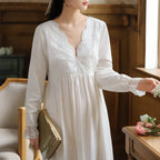 Chemise de nuit de style victorien romantique