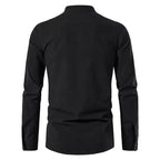 Chemise masculine au col à lacet