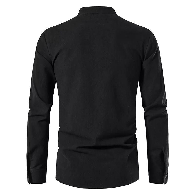 Chemise masculine au col à lacet