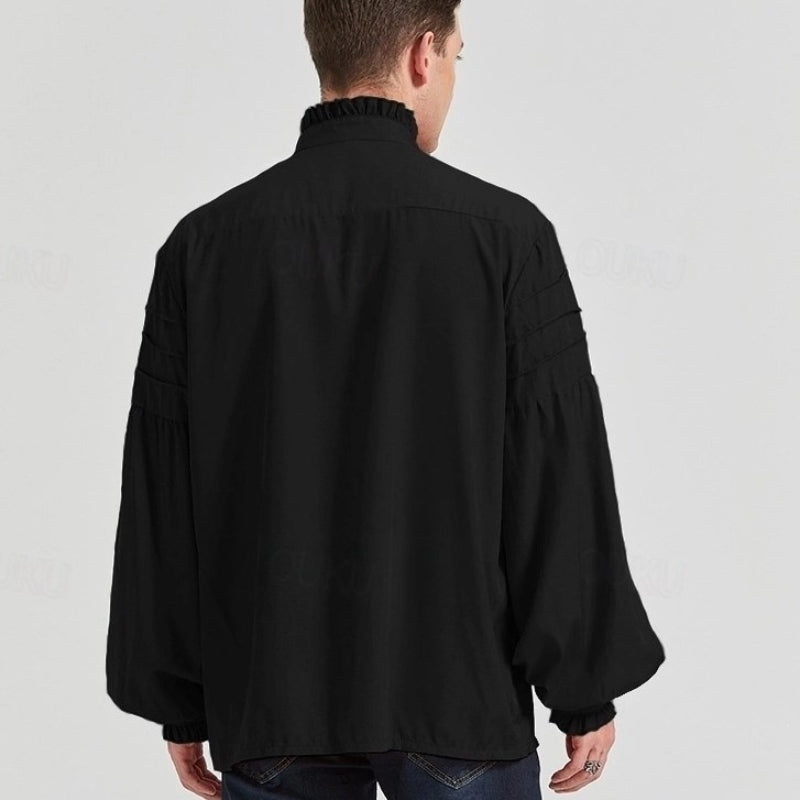 Chemise masculine victorienne dotée d’un col jabot