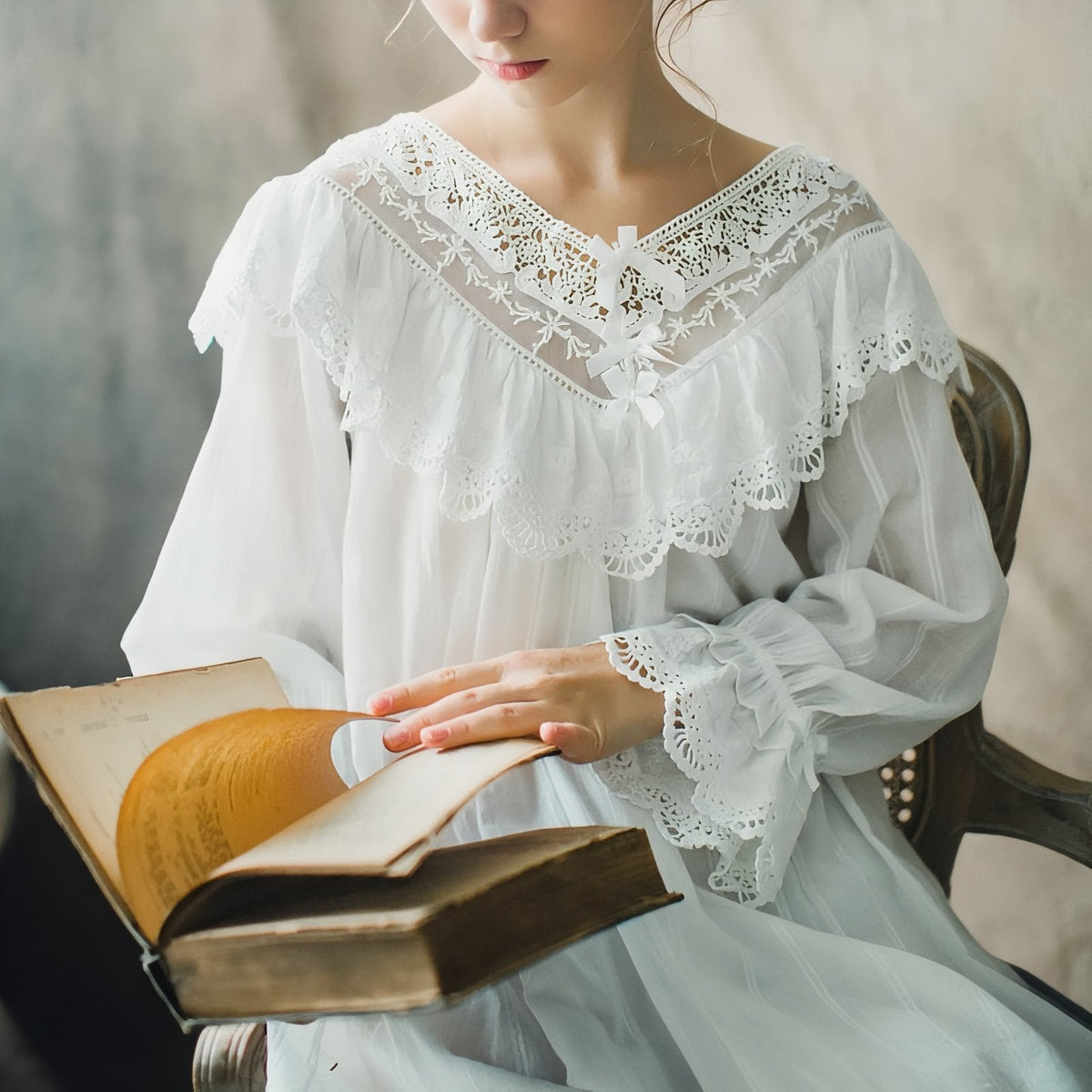 Chemise pour femme d'inspiration victorienne pour la nuit