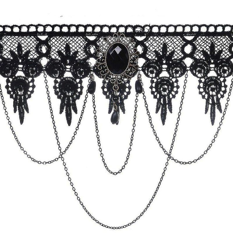 Collier d’inspiration gothique victorienne