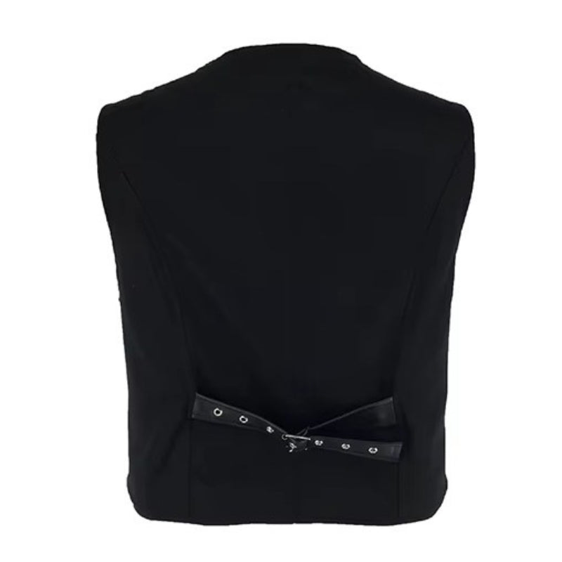 Corset porté en gilet au style steampunk rétro