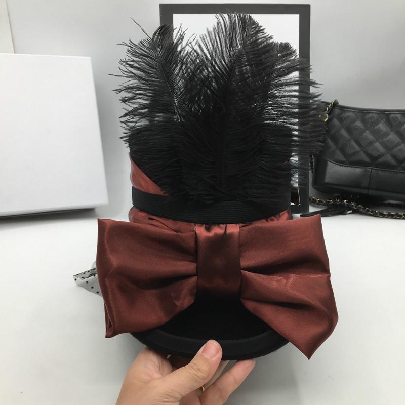 Couvre-chef steampunk orné d'un voile