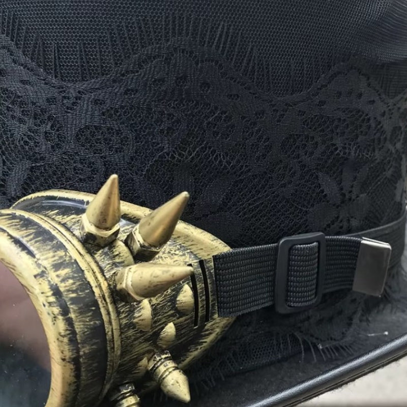 Couvre-chef steampunk orné de dentelle