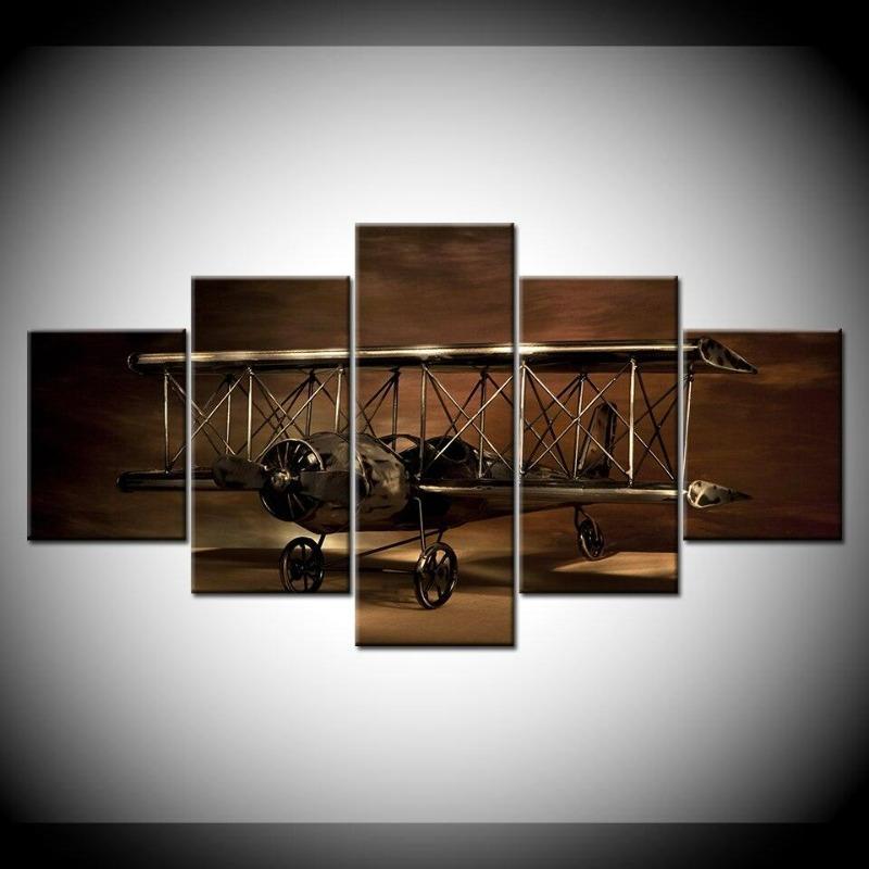 Décoration murale steampunk avec avion vintage