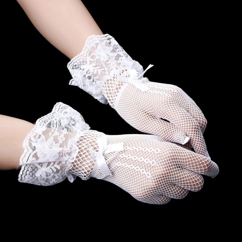 Gant en dentelle blanche