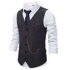 Gilet homme de costume orné d’une chaîne